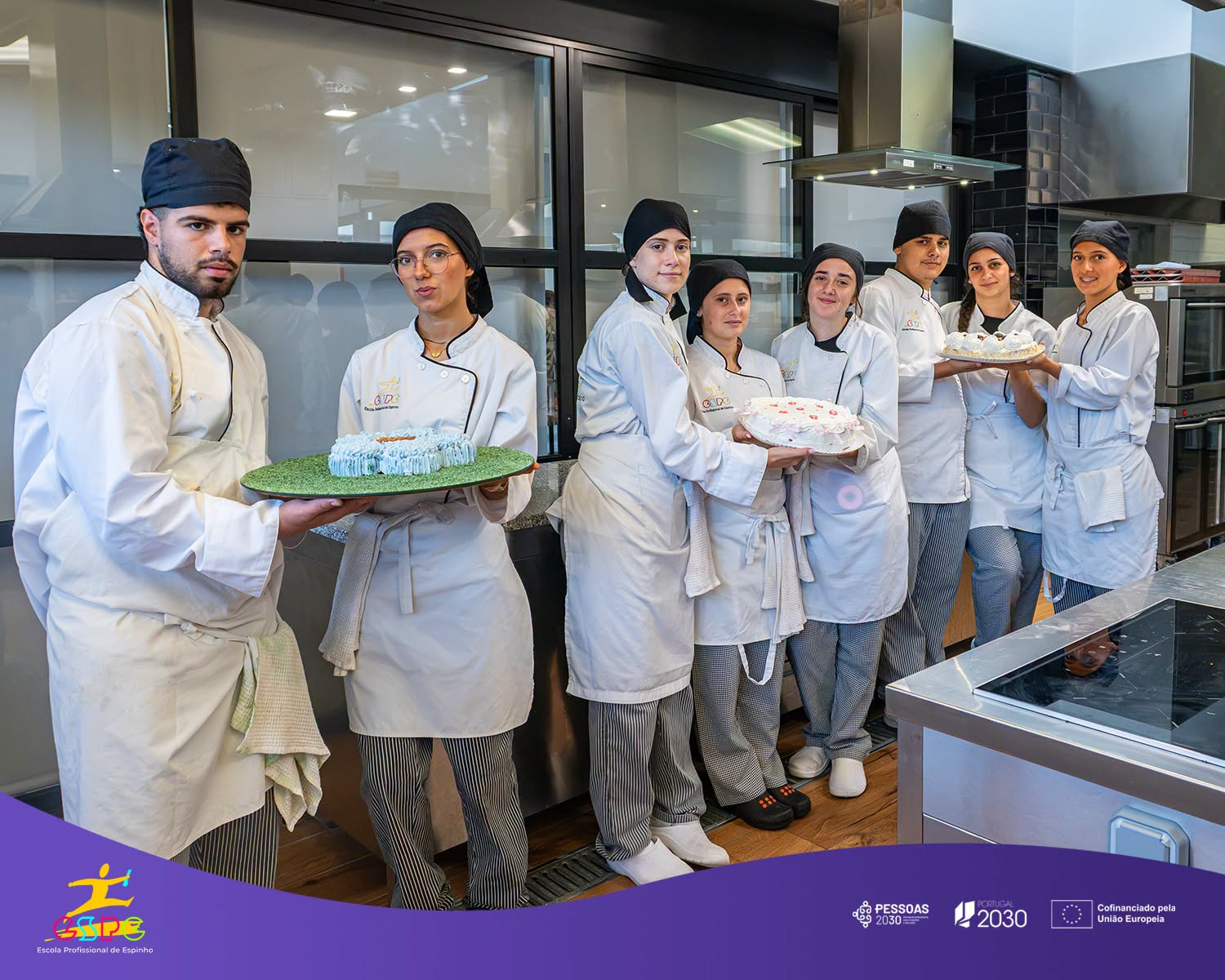 Alunos/as de Cozinha/Pastelaria dão forma à criatividade na decoração de bolos